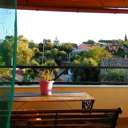 Cosy/modern Near Dassia Appartamento